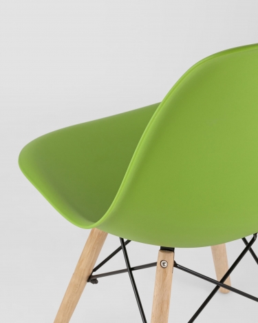 Стул Stool group Eames, зеленый, деревянные ножки