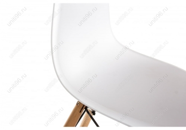 Барный стул  Eames PC-007 Белый