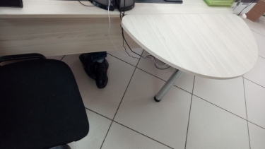 Приставка-полукруг для двух угловых столов Персона Грата Glassy 2.20 Туя