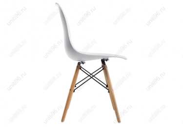 Стул деревянный  Eames PC-015 White