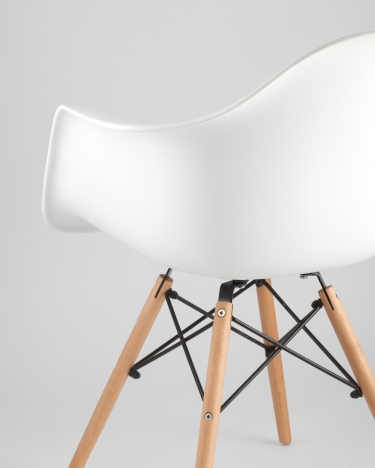 Стул Eames Daw Белый