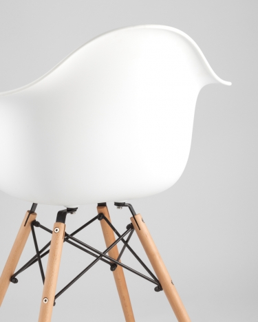 Стул Eames Daw Белый