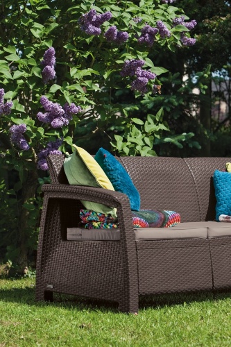 Диван трехместный Corfu Love Seat max коричневый